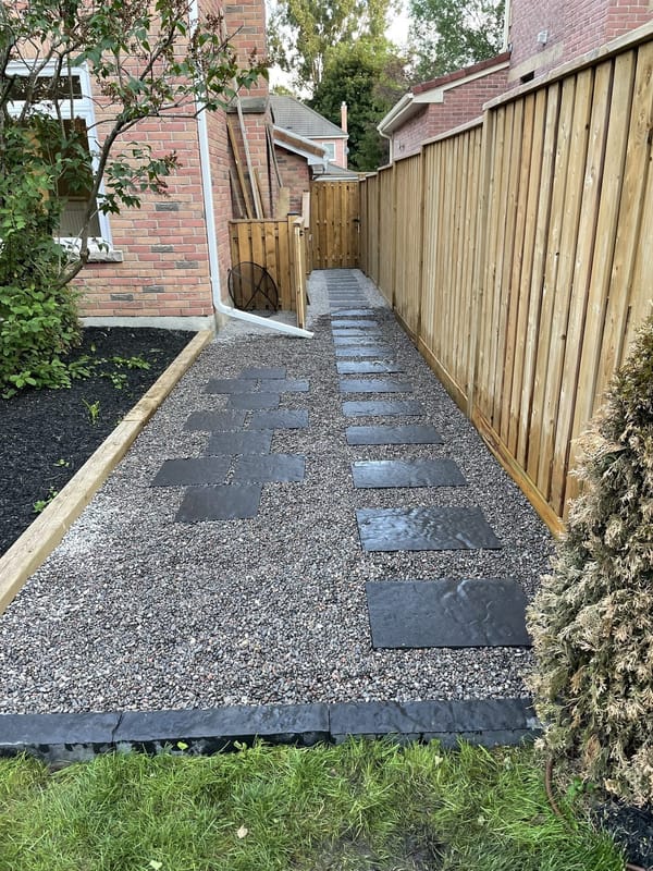 Stepping stone pathway with gravel